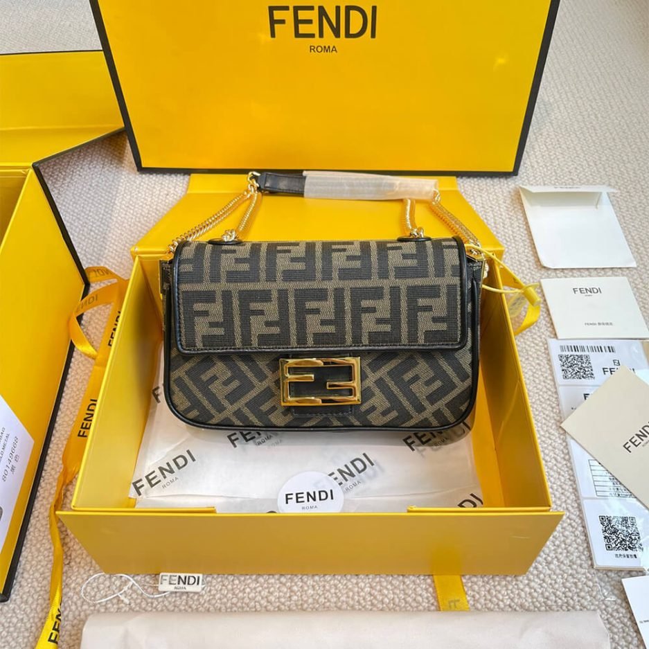 Fendi Baguette Chain Midi - Image 2