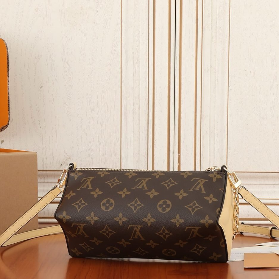 LV Bloom Pouch - Image 4