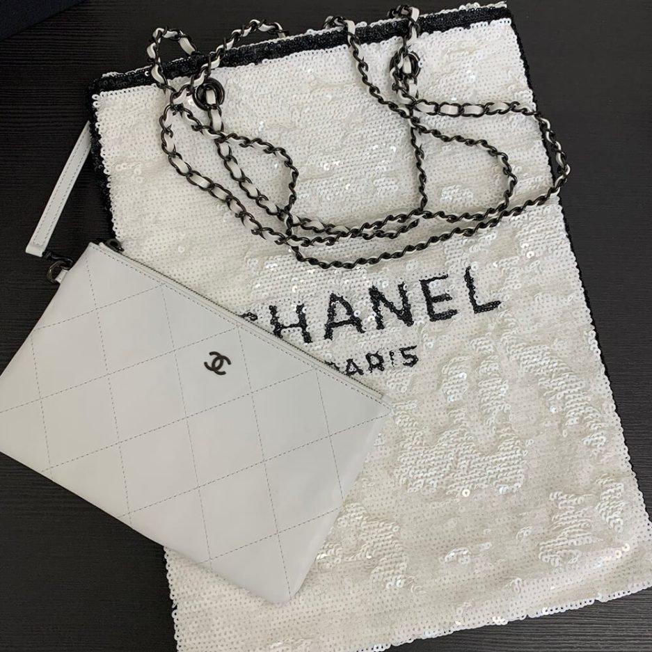 CHANEL SHOPPING BAG - Image 4