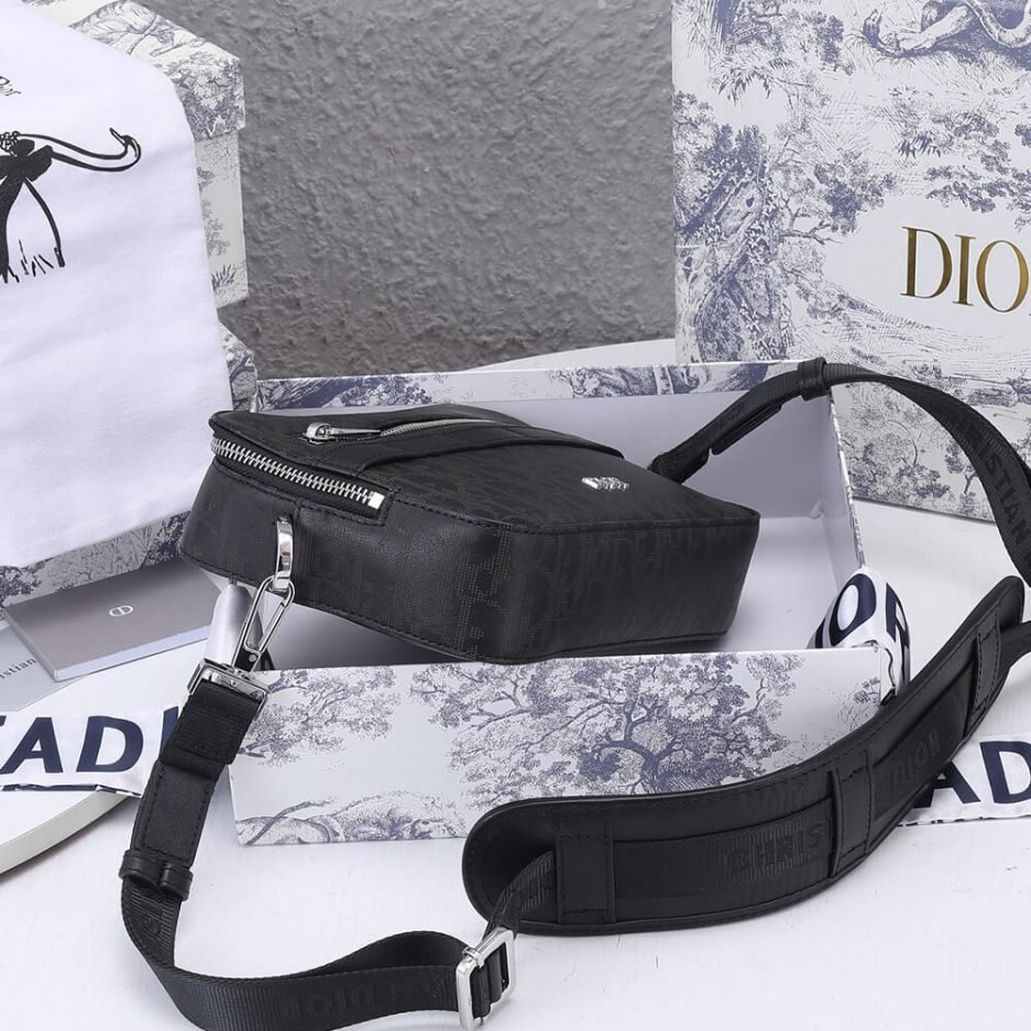 DIOR SAFARI MESSENGER BAG - Image 4