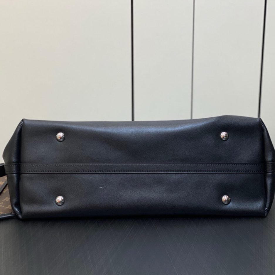 LV CarryAll MM - Image 5