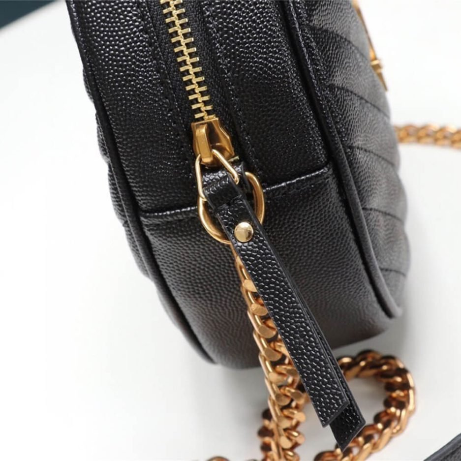 VINYLE ROUND CAMERA BAG IN CHEVRON-QUILTED GRAIN DE POUDRE EMBOSSED LEATHER - Image 5