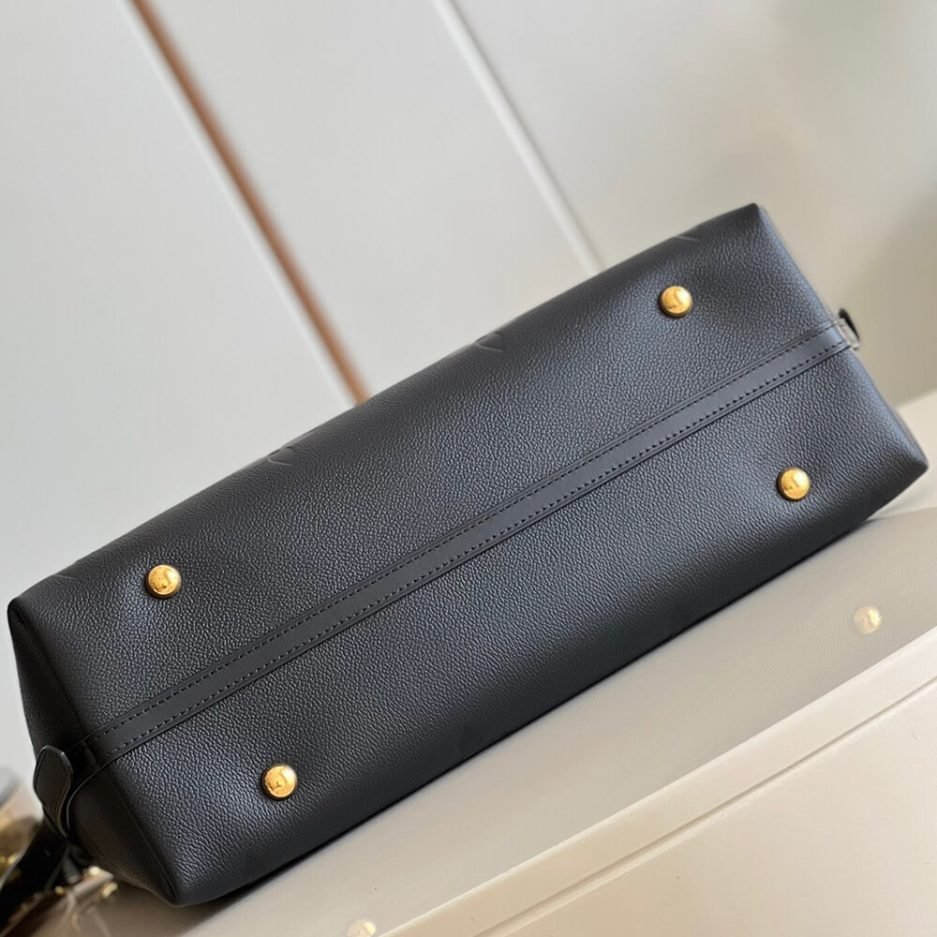 LV CarryAll MM - Image 5