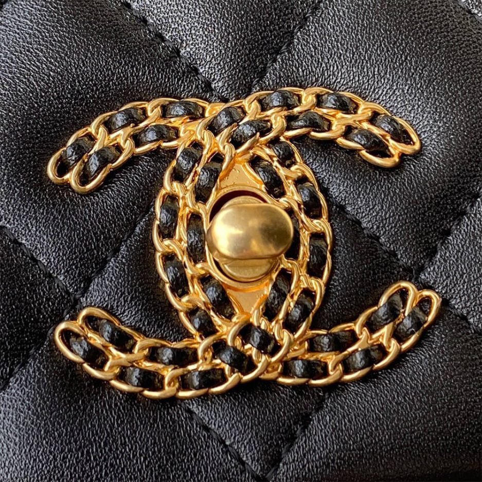 CHANEL FLAP BAG - Image 6