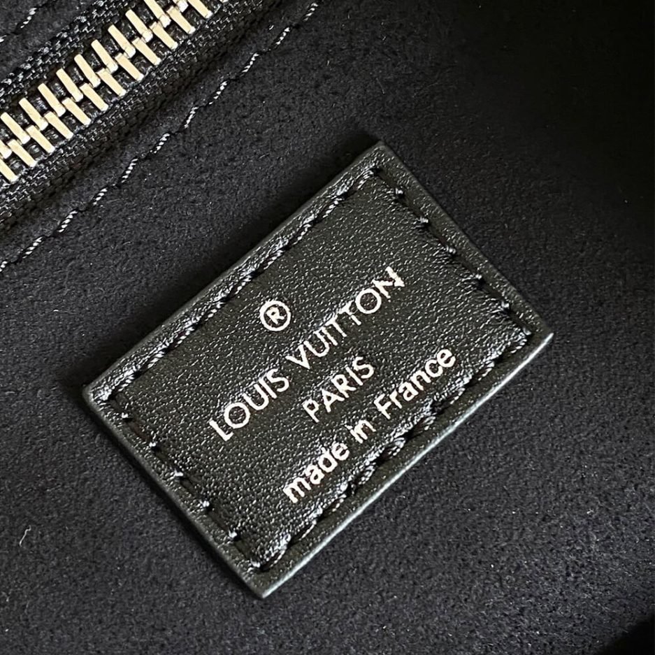 LV x TM CarryAll Vibe MM - Image 7