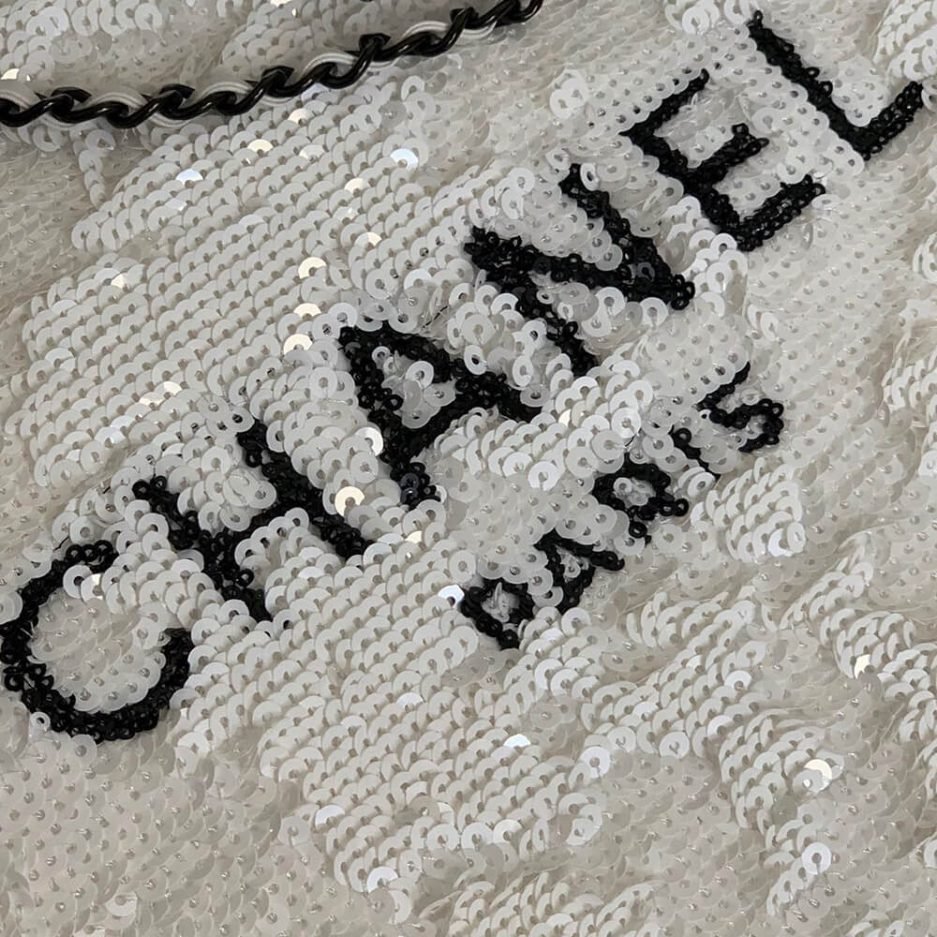 CHANEL SHOPPING BAG - Image 7