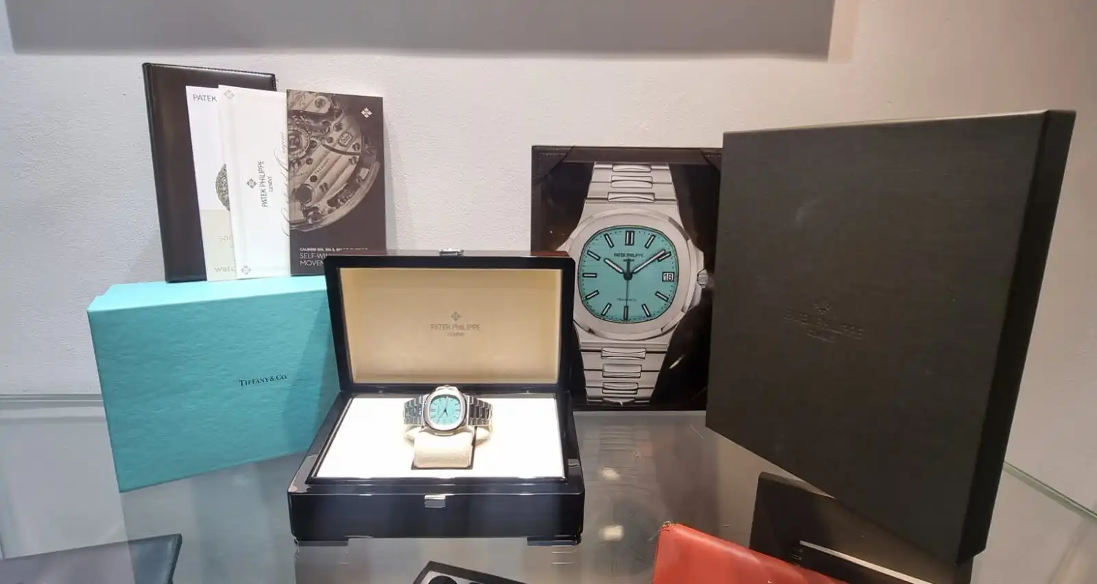 Patek Philippe (Commemorative Edition) NAUTILUS 5711/1A-018 - Image 3