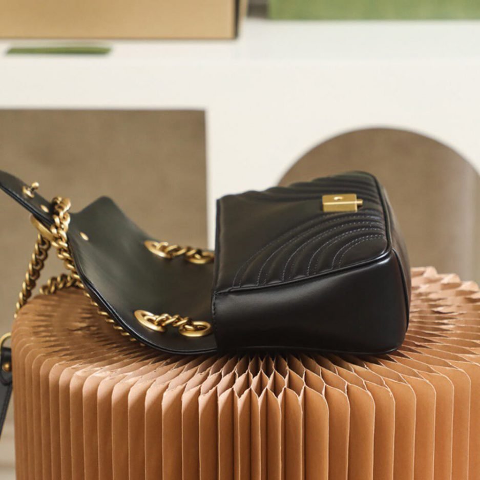 GG Marmont small matelasse shoulder bag - Image 8