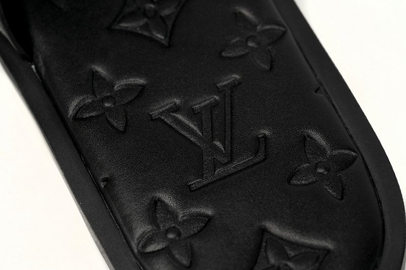 PK God Batch BLUE LOUIS VUITTON Oasis Black Embossing - Image 5