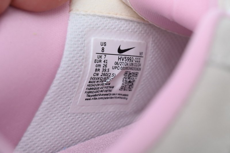 Nike Air Force 1 Low 'Valentine's Day 2025' HV5992-111 - Image 9
