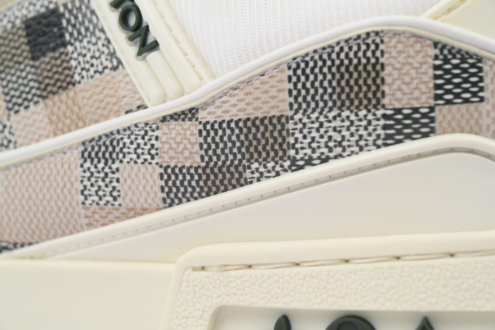 PK God Batch Louis Vuitton Grey White Grid - Image 5