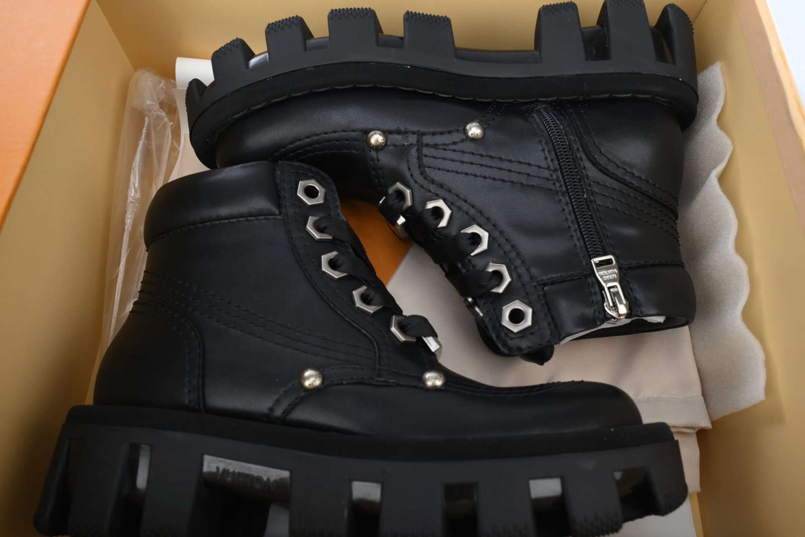 PK God Batch LOUIS VUITTON Martin boots Black pk01 - Image 8