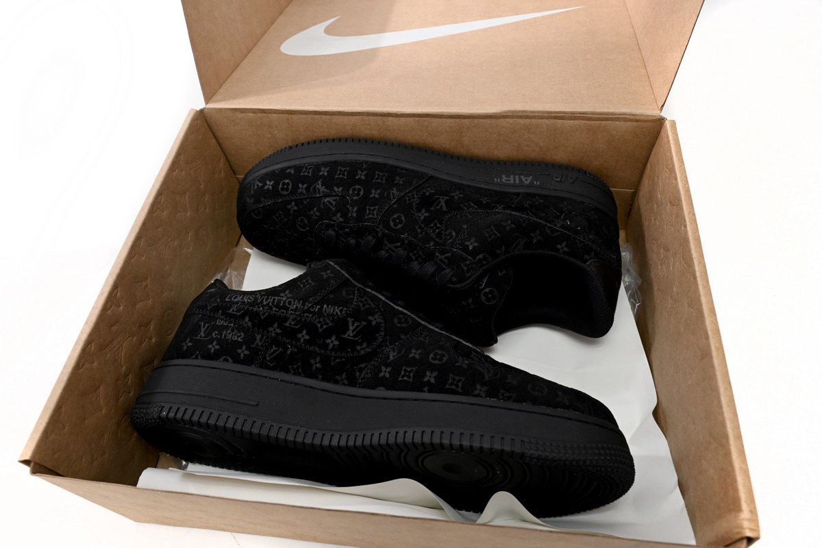 PK GOD BATCH LOUIS VUITTON x Nike Air Force 1 All Black 1A9VD7 - Image 12