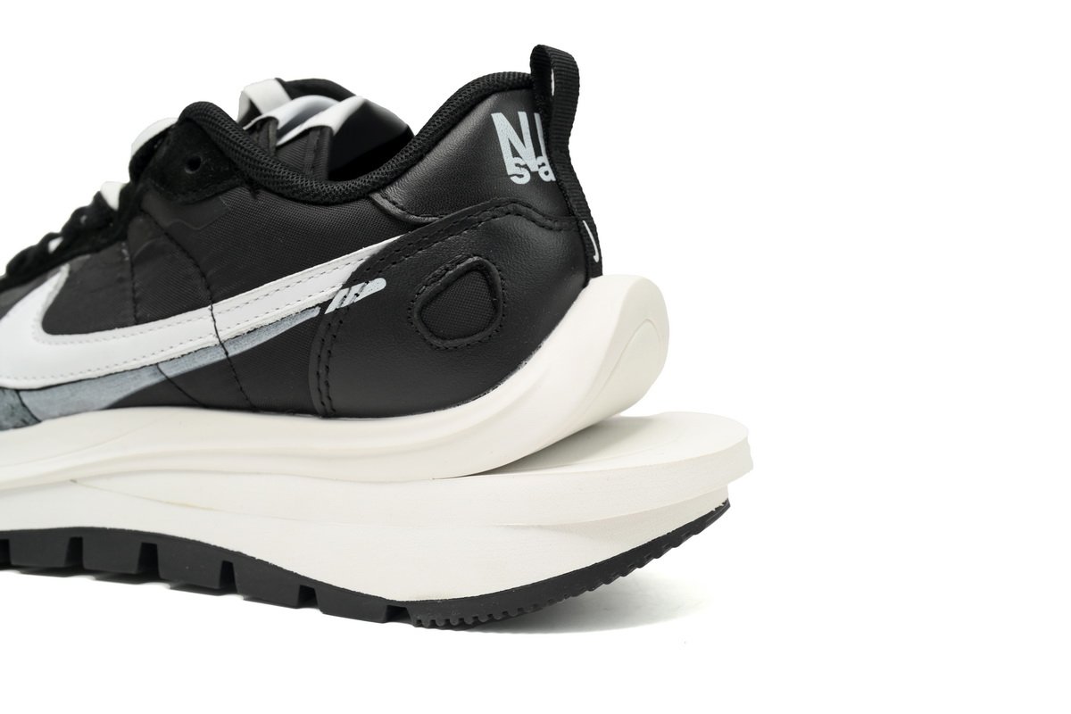 PKstockx Sacai x Nike VaporWaffle Sesame and Black And White DD1875-011 - Image 11