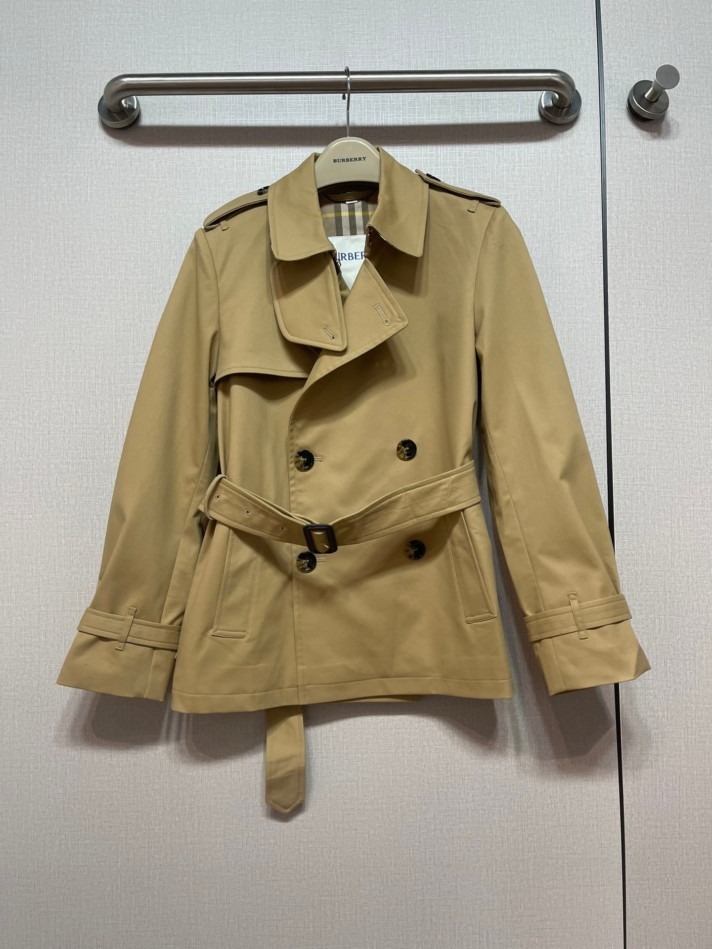 Burberry Classy short trench coat D80110 - Image 3