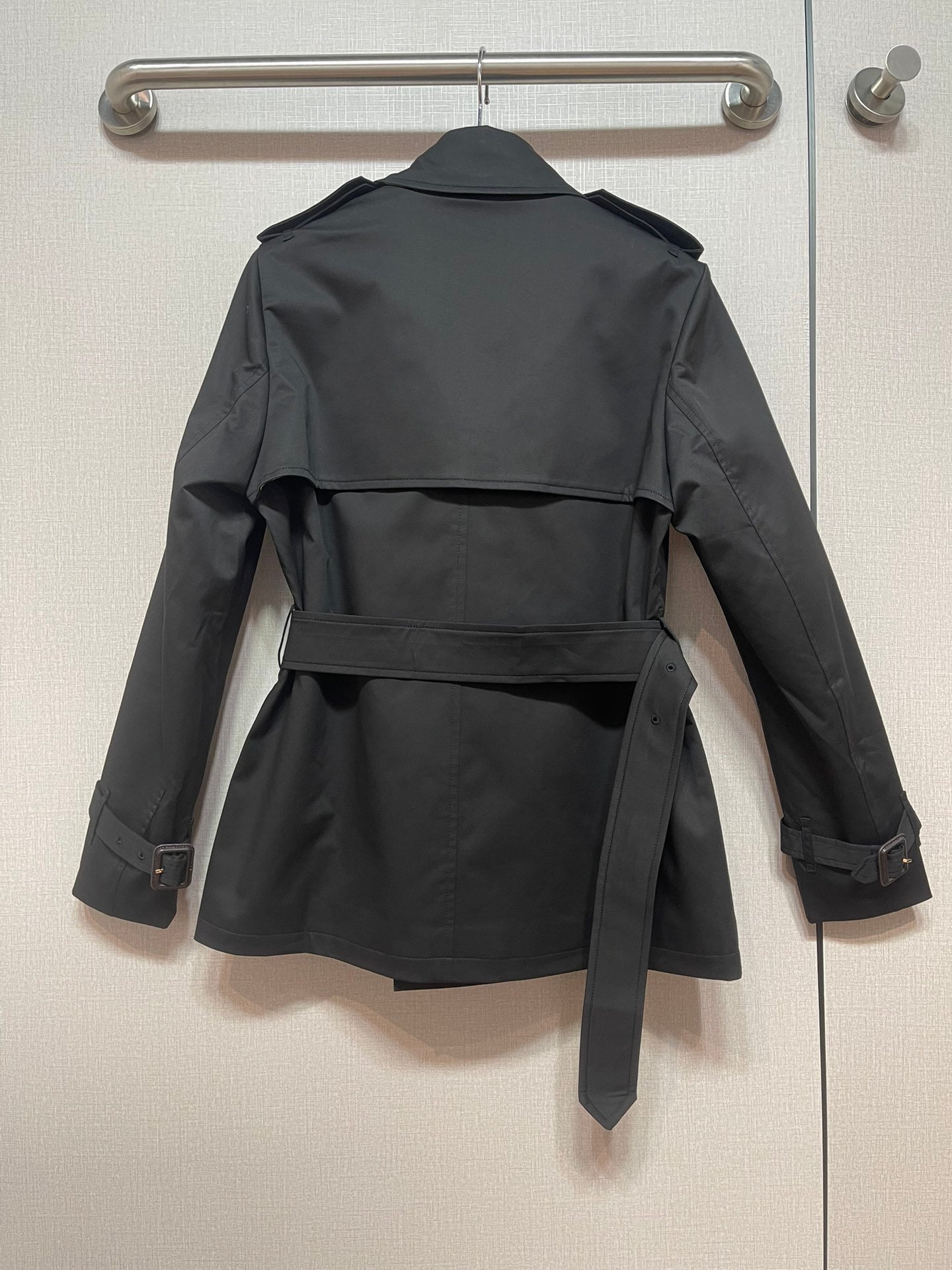 Burberry Classy short trench coat D80110 - Image 7