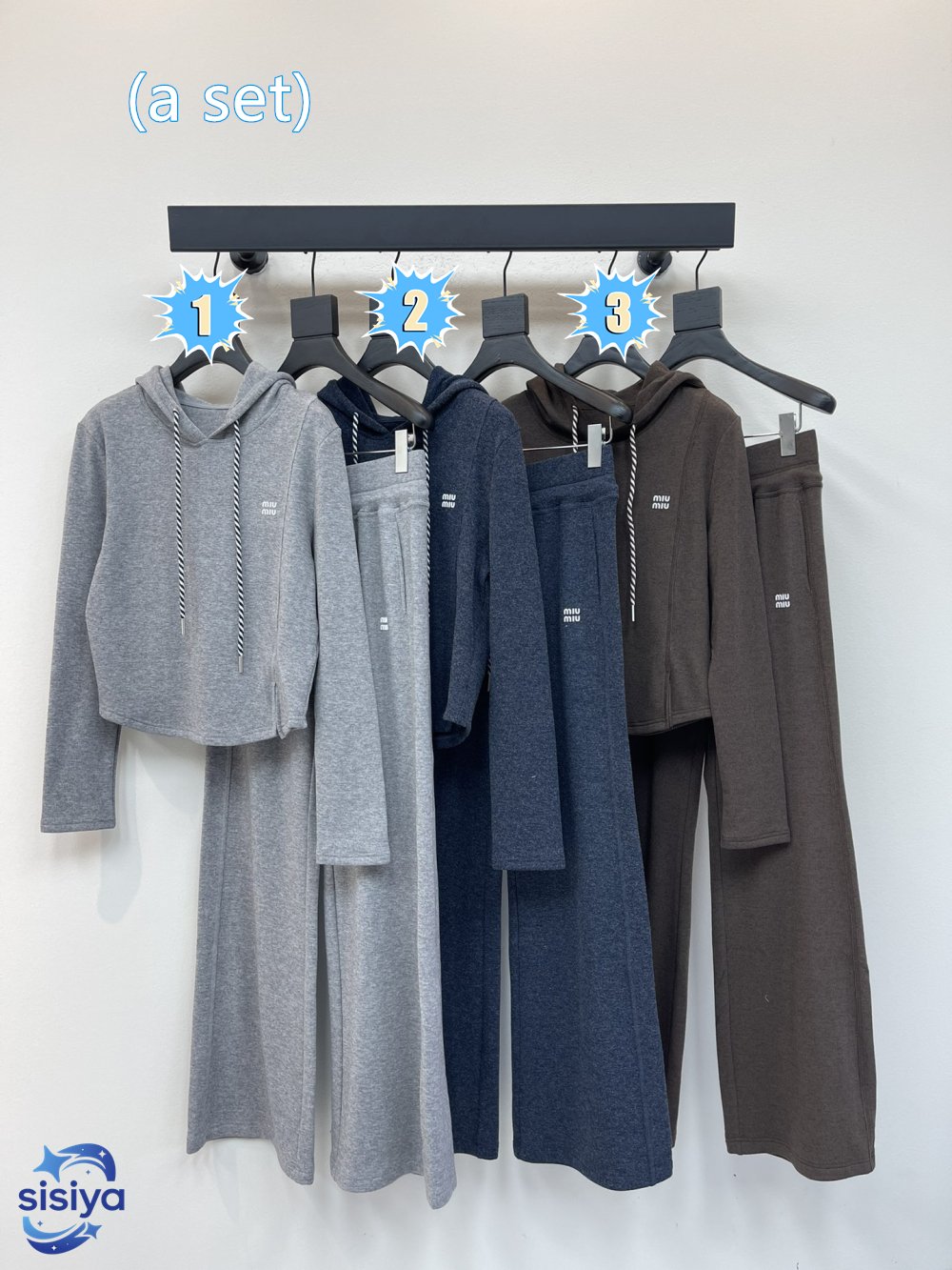 Miu Miu Embroidered Logo Sports Set D90301