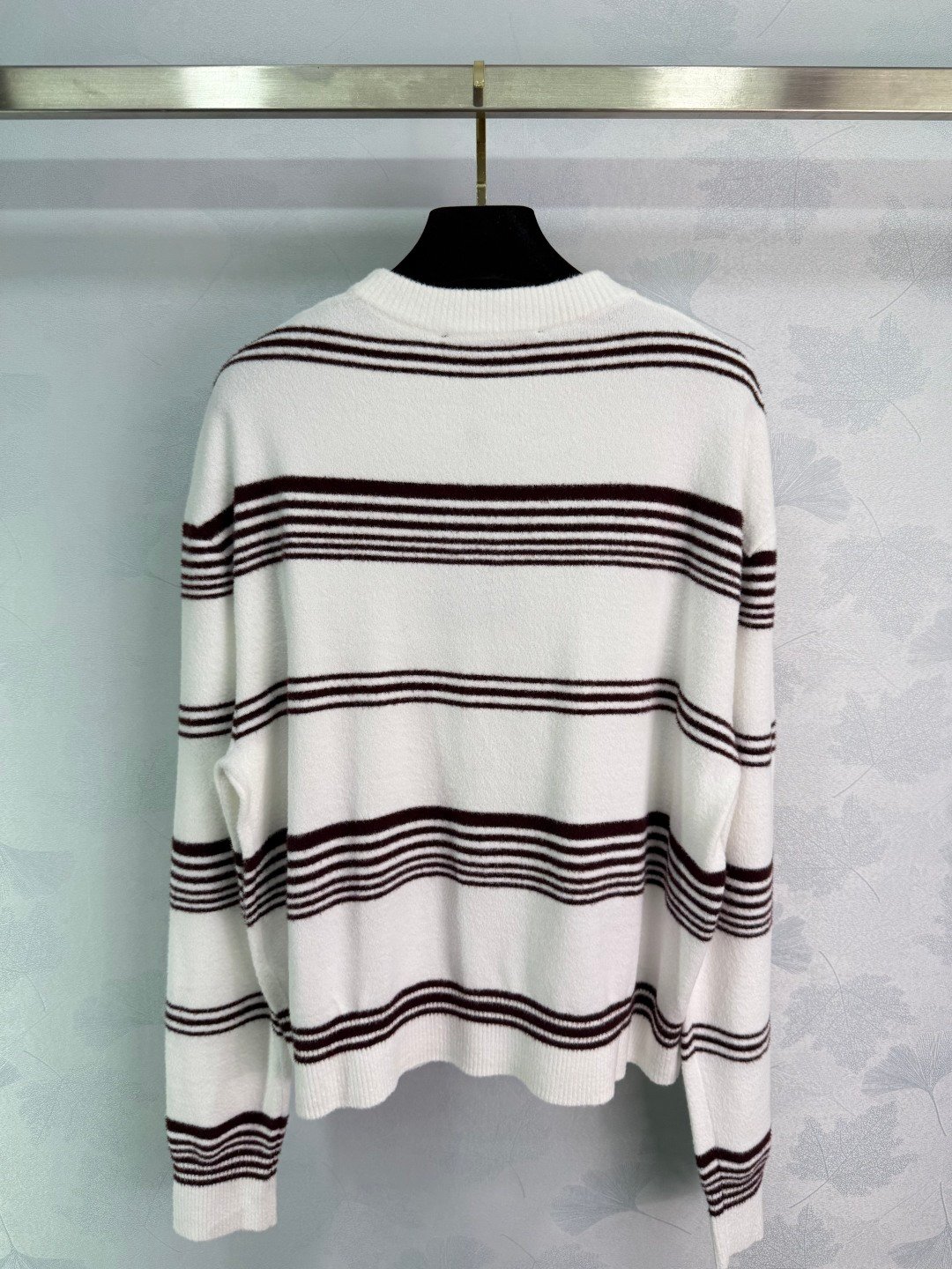 Louis Vuitton Knitted Women's Sweater D90501 - Image 3