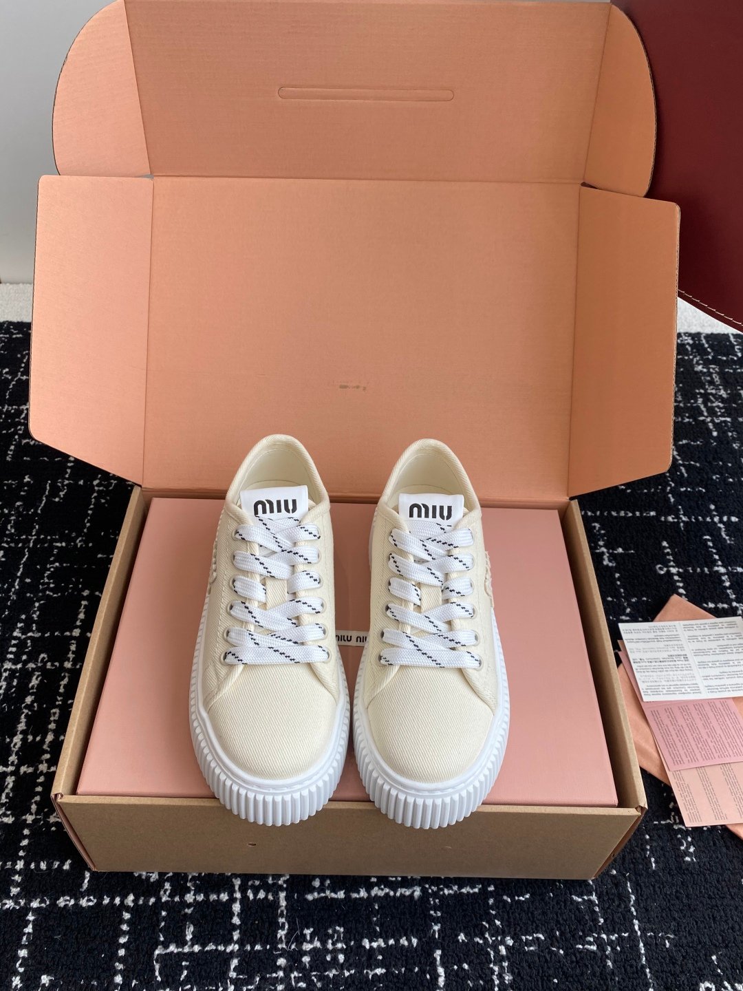 Miu Miu sneakers L90605 - Image 3