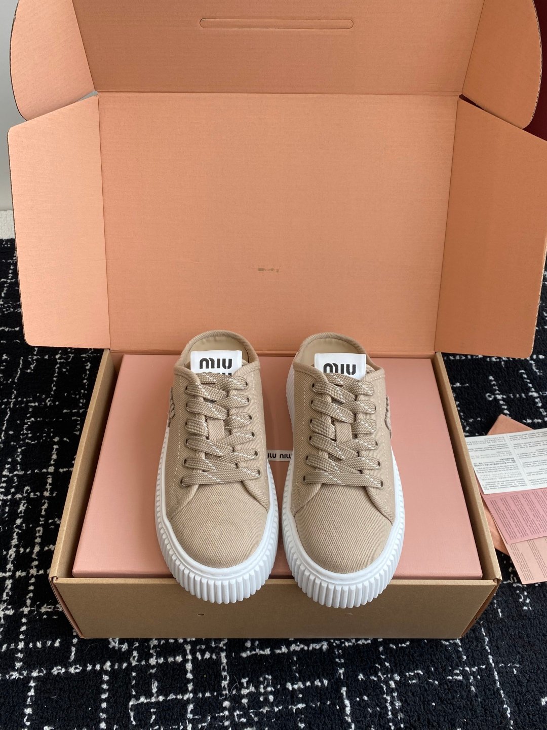 Miu Miu sneakers L90605 - Image 11