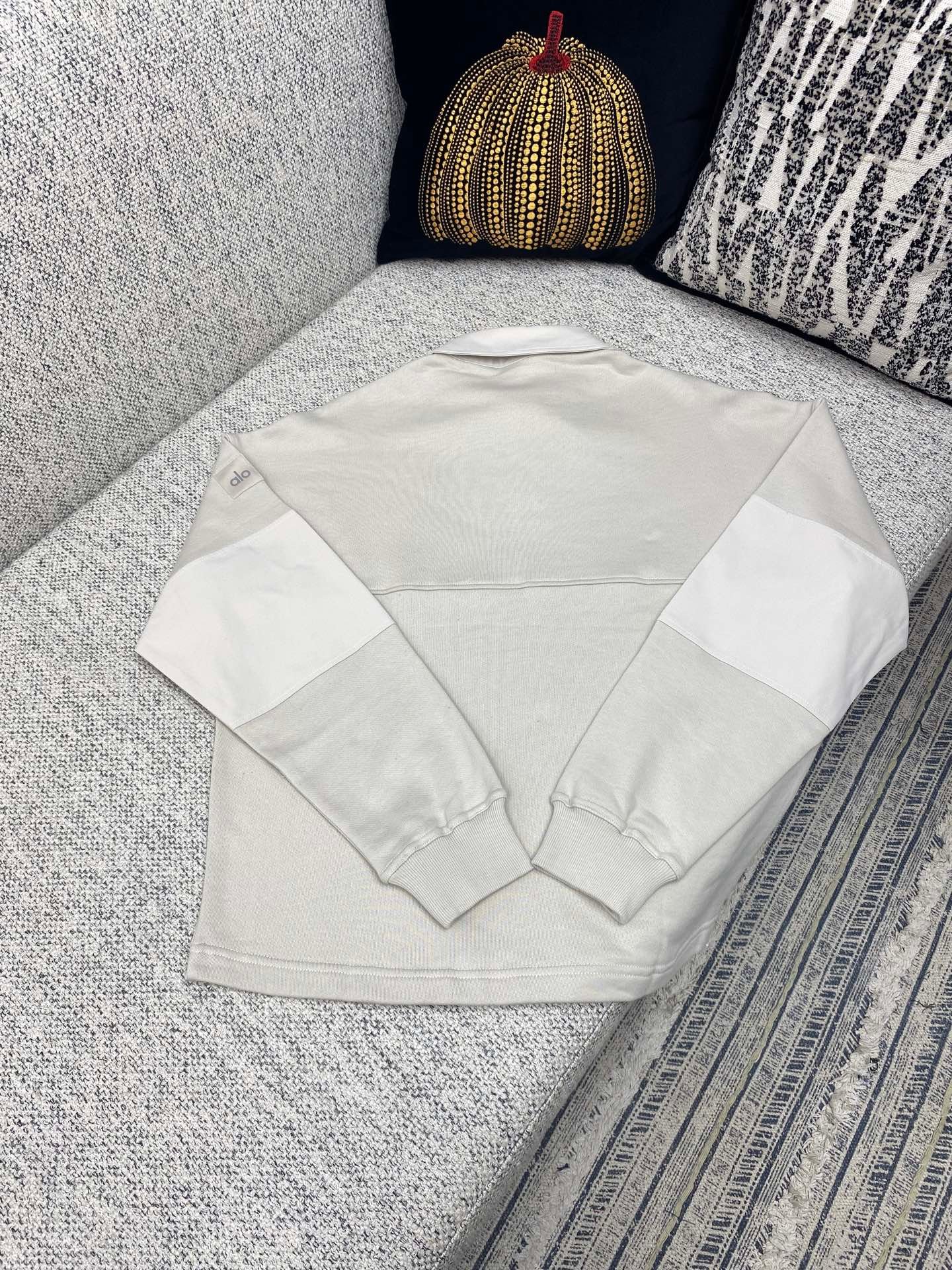 Alo new loose, comfortable, lightweight and breathable hoodie 90804 - Image 3