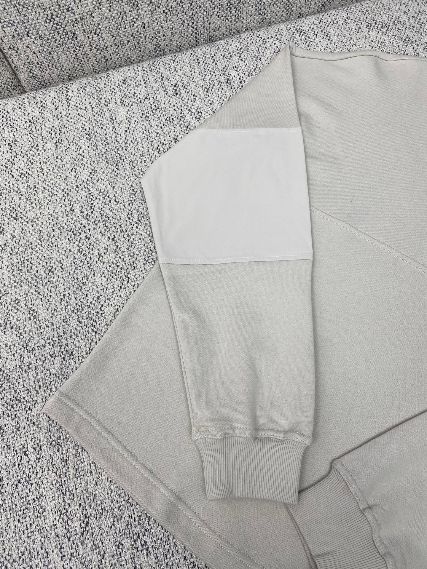 Alo new loose, comfortable, lightweight and breathable hoodie 90804 - Image 5