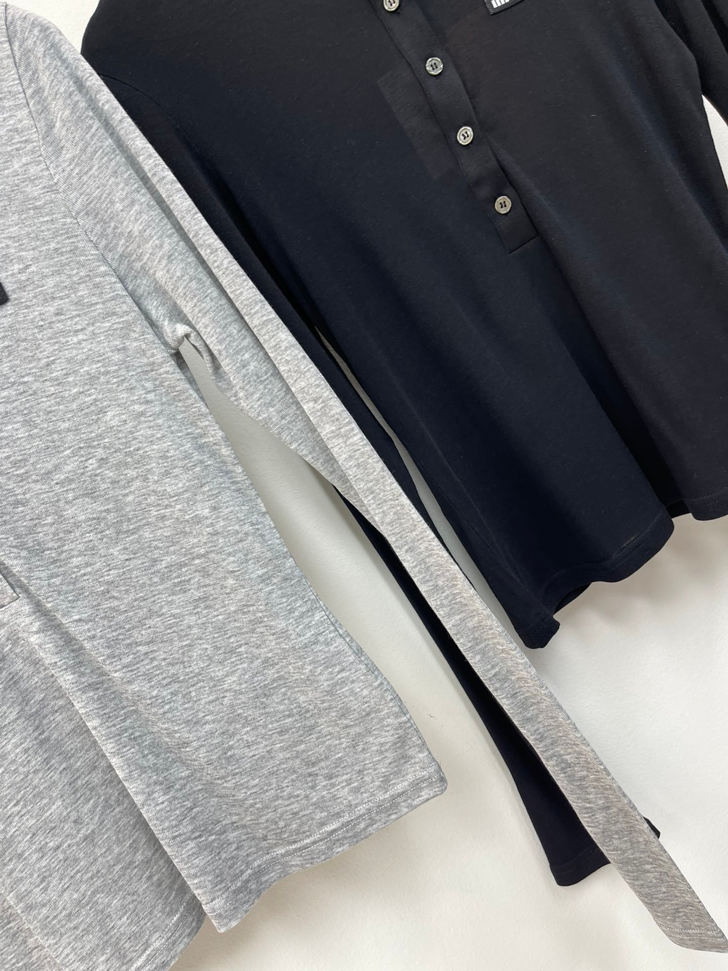 Miumiu new button-up half-open round-neck long-sleeved base layer shirt D90902 - Image 6