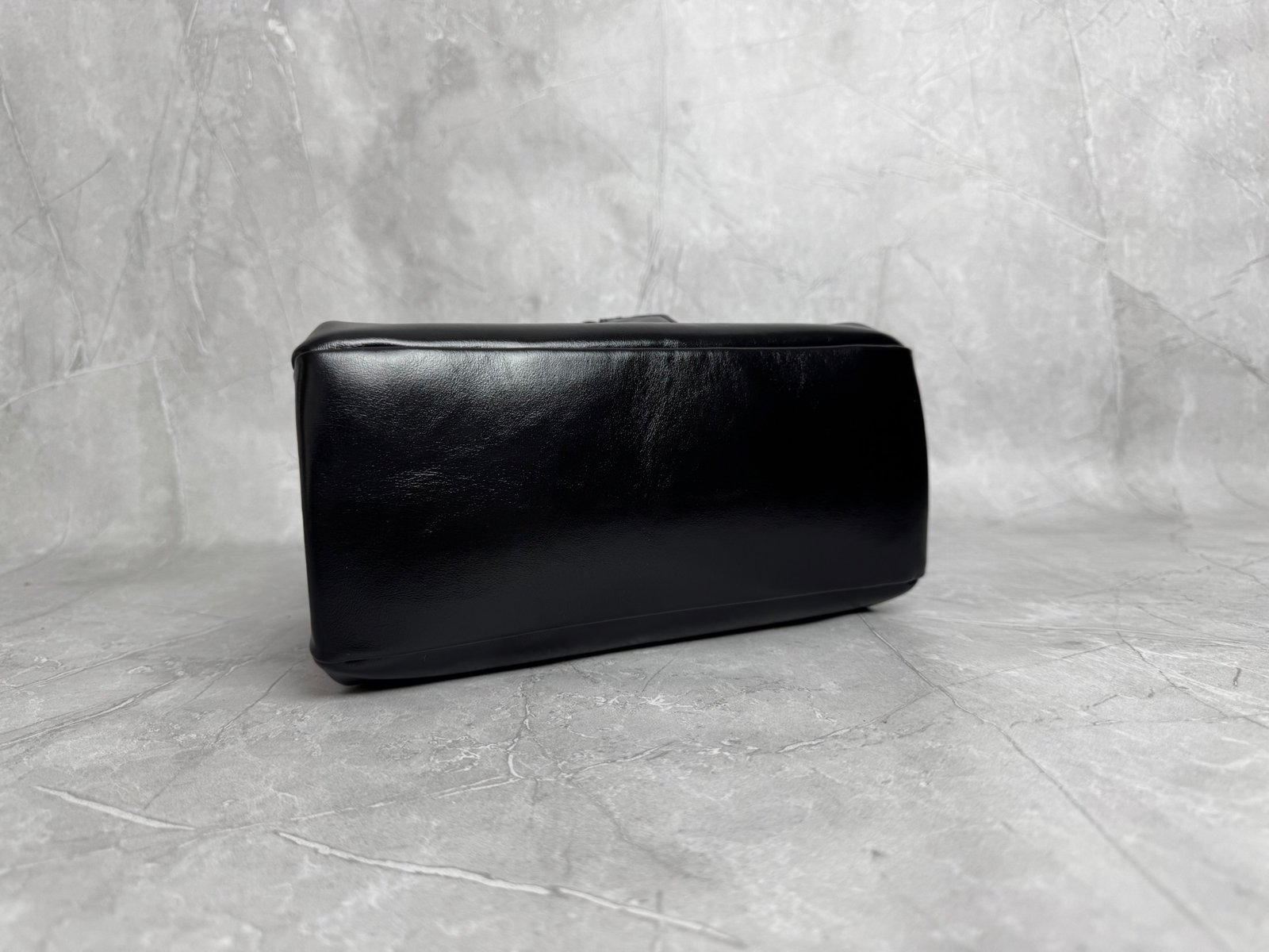 MIUMIU vintage handbag L90905 - Image 6