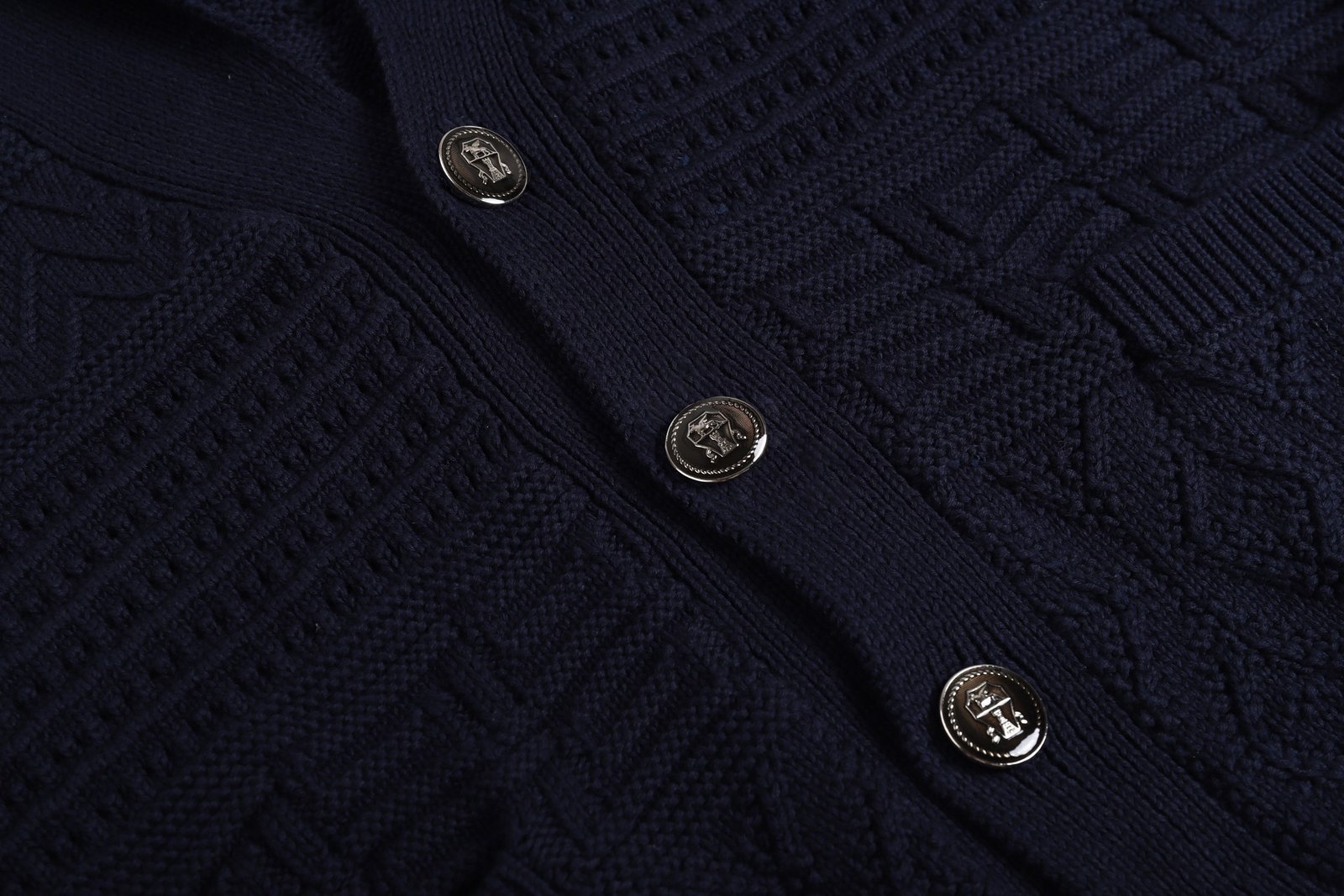 Brunello Cucinelli solid-color collar button-down knit sweater 91502 - Image 4