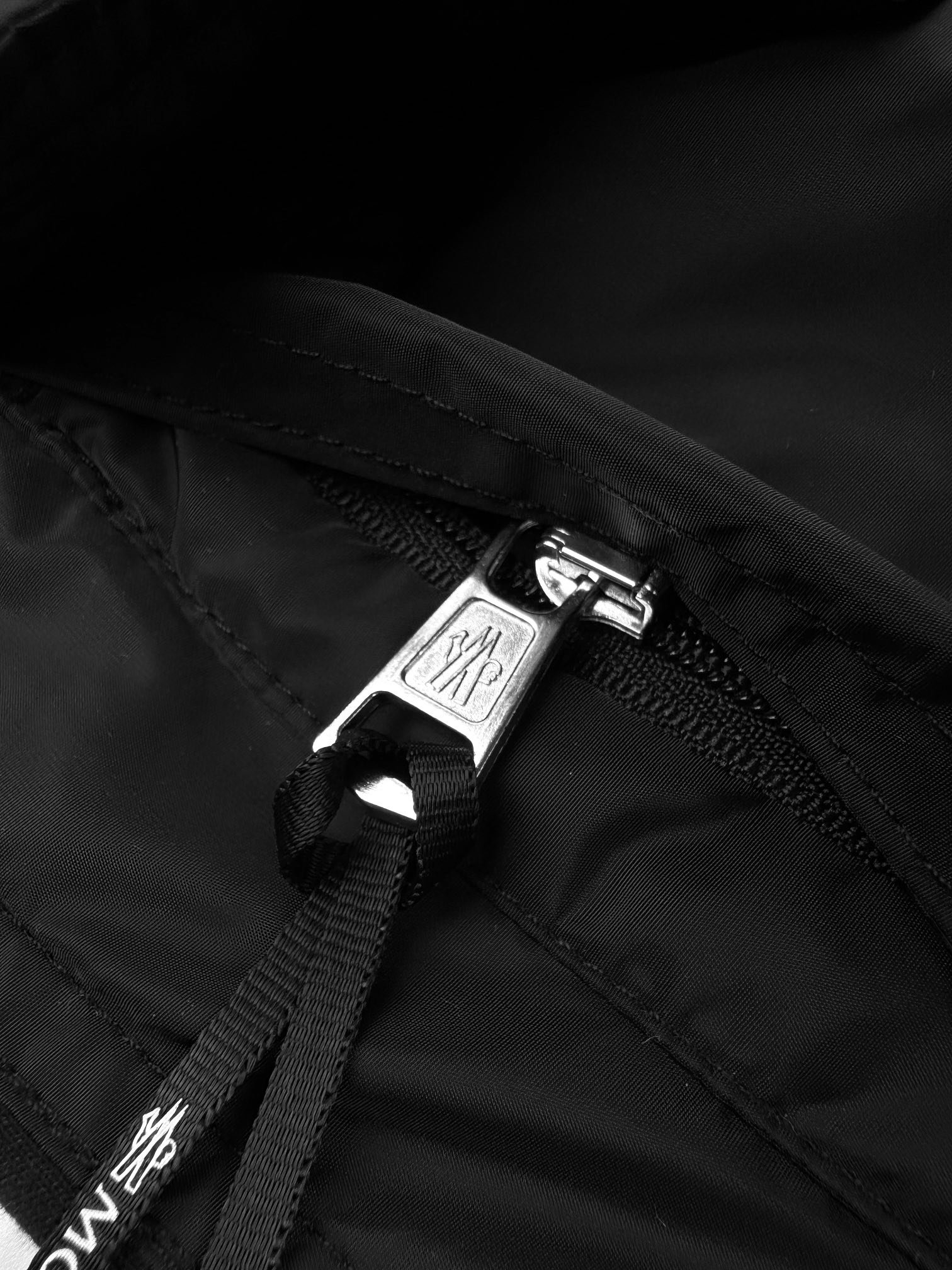 Moncler logo patch-jointed hoodie 91701 - Image 7