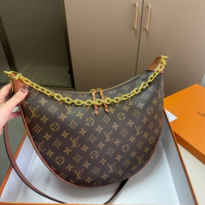 LV Large Crescent-shaped Pea Dumpling L92205