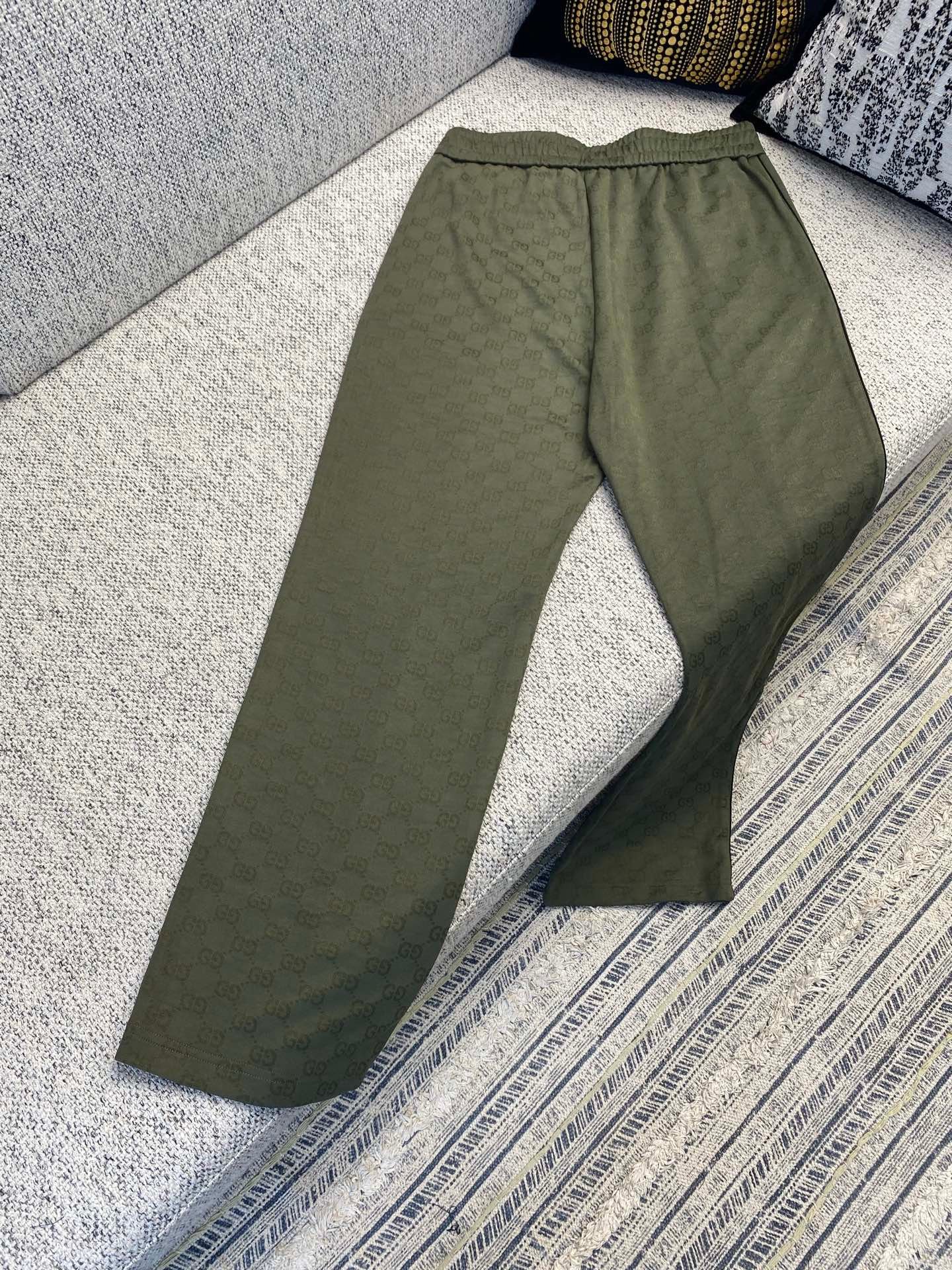 GUCCI Knitted Plaid Pants 92305 - Image 6