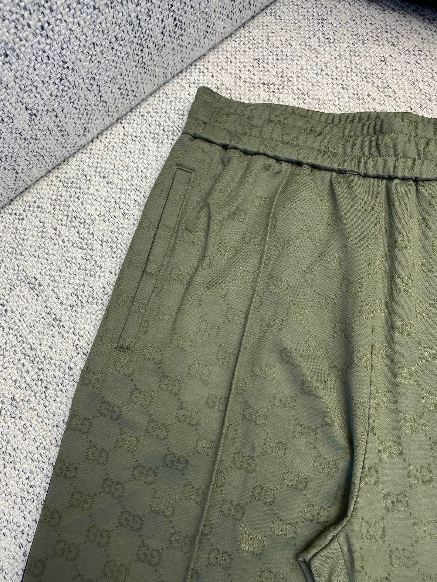 GUCCI Knitted Plaid Pants 92305 - Image 2