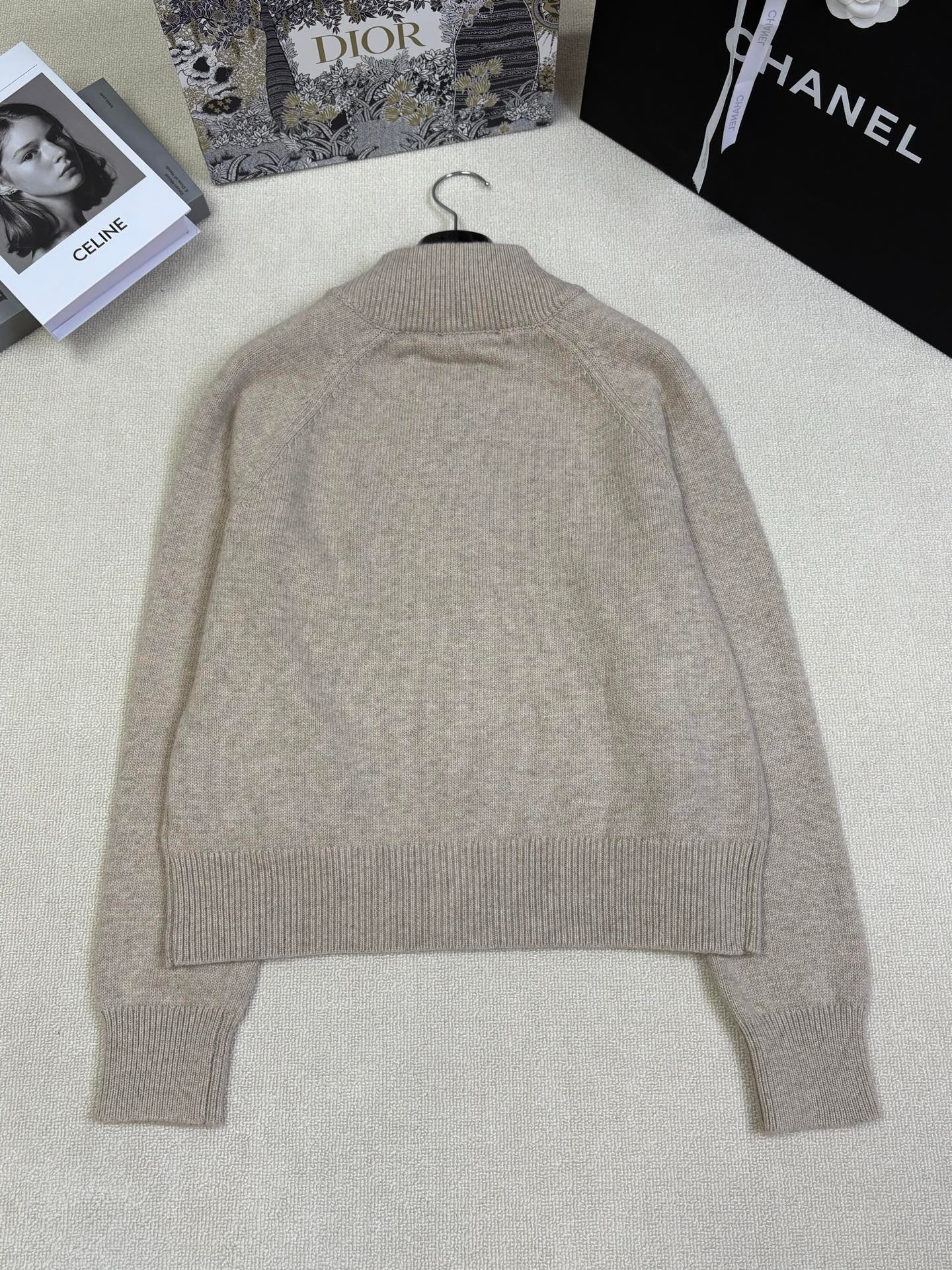 Miumiu Knitted V-Neck Sweater D92601 - Image 4