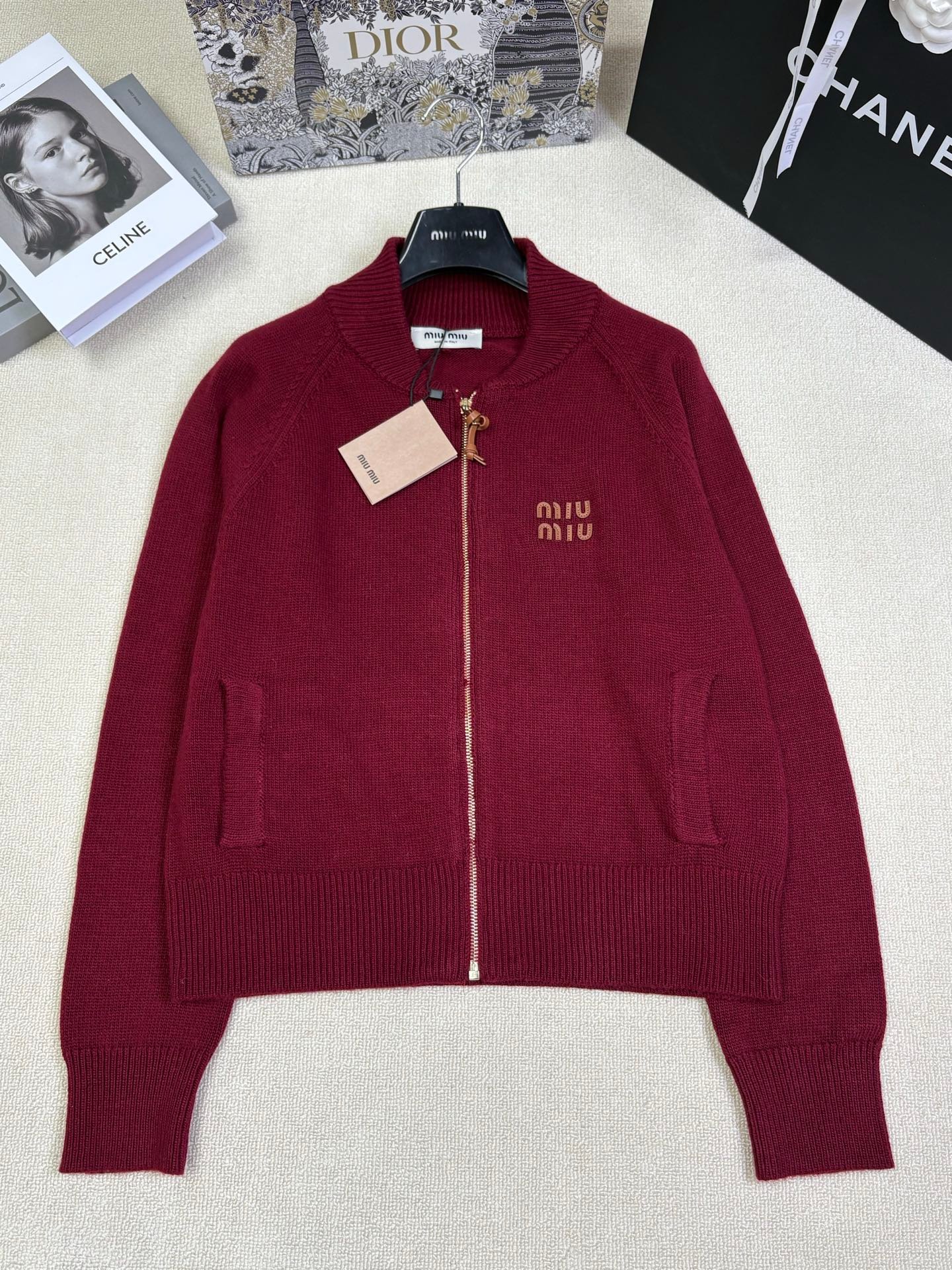 Miumiu Knitted V-Neck Sweater D92601 - Image 5