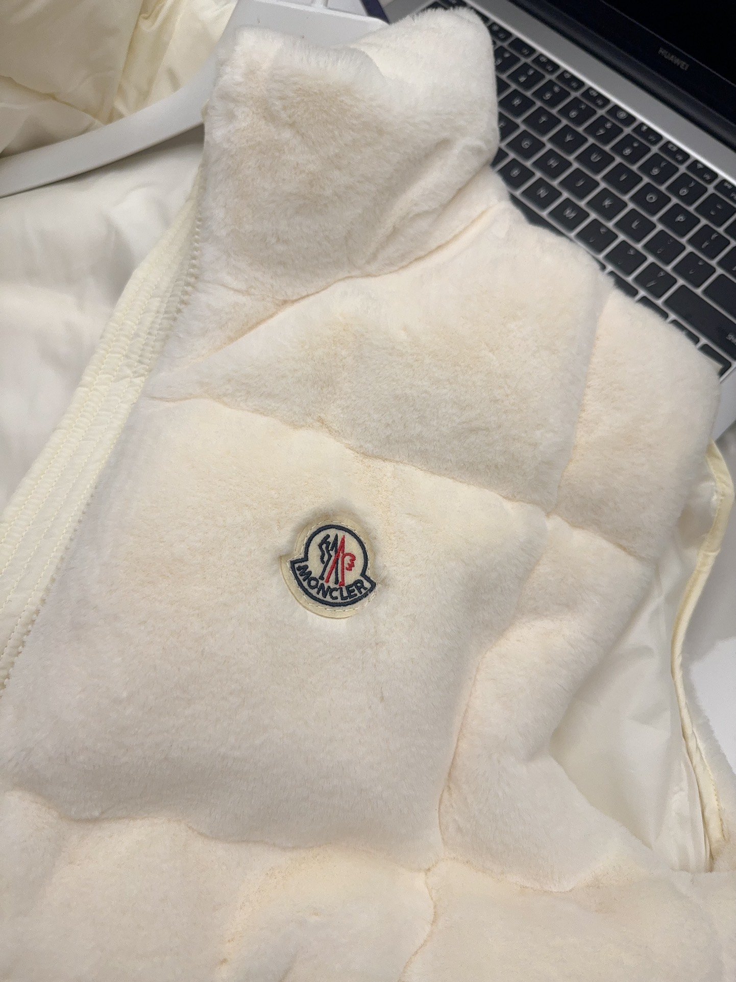 Moncler goose down jacket D92701 - Image 6