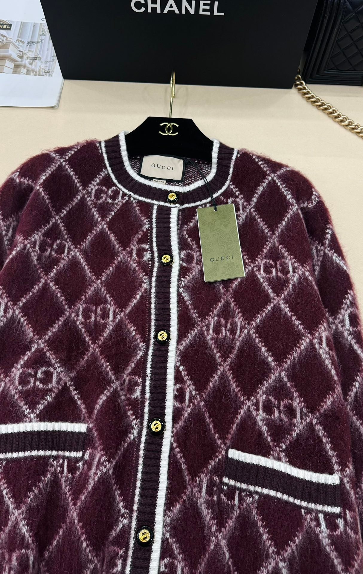 Gucci knitted round-neck sweater with long sleeves D92902 - Image 3