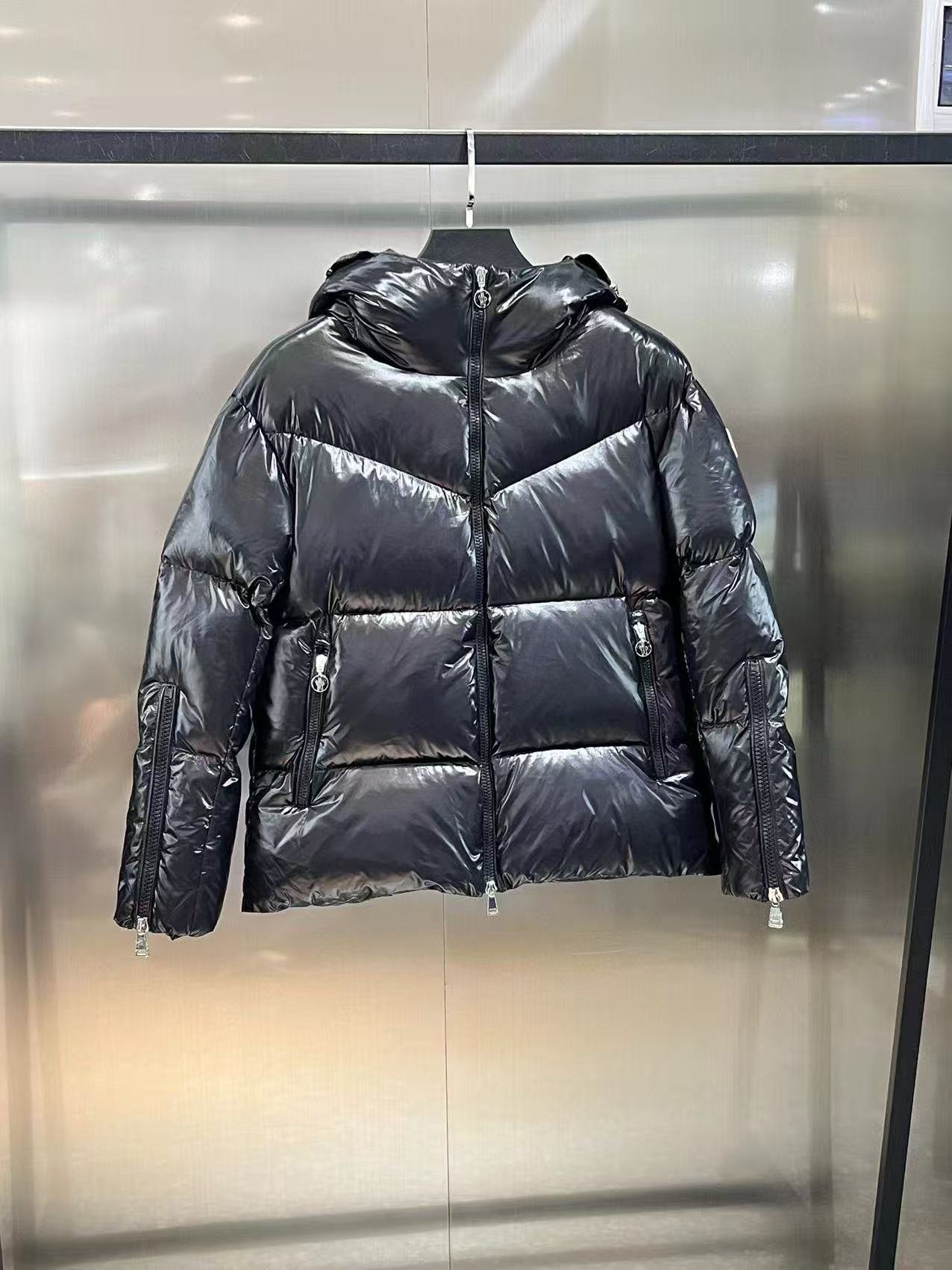 Moncler Huppe Padded Hooded Jacket D92705