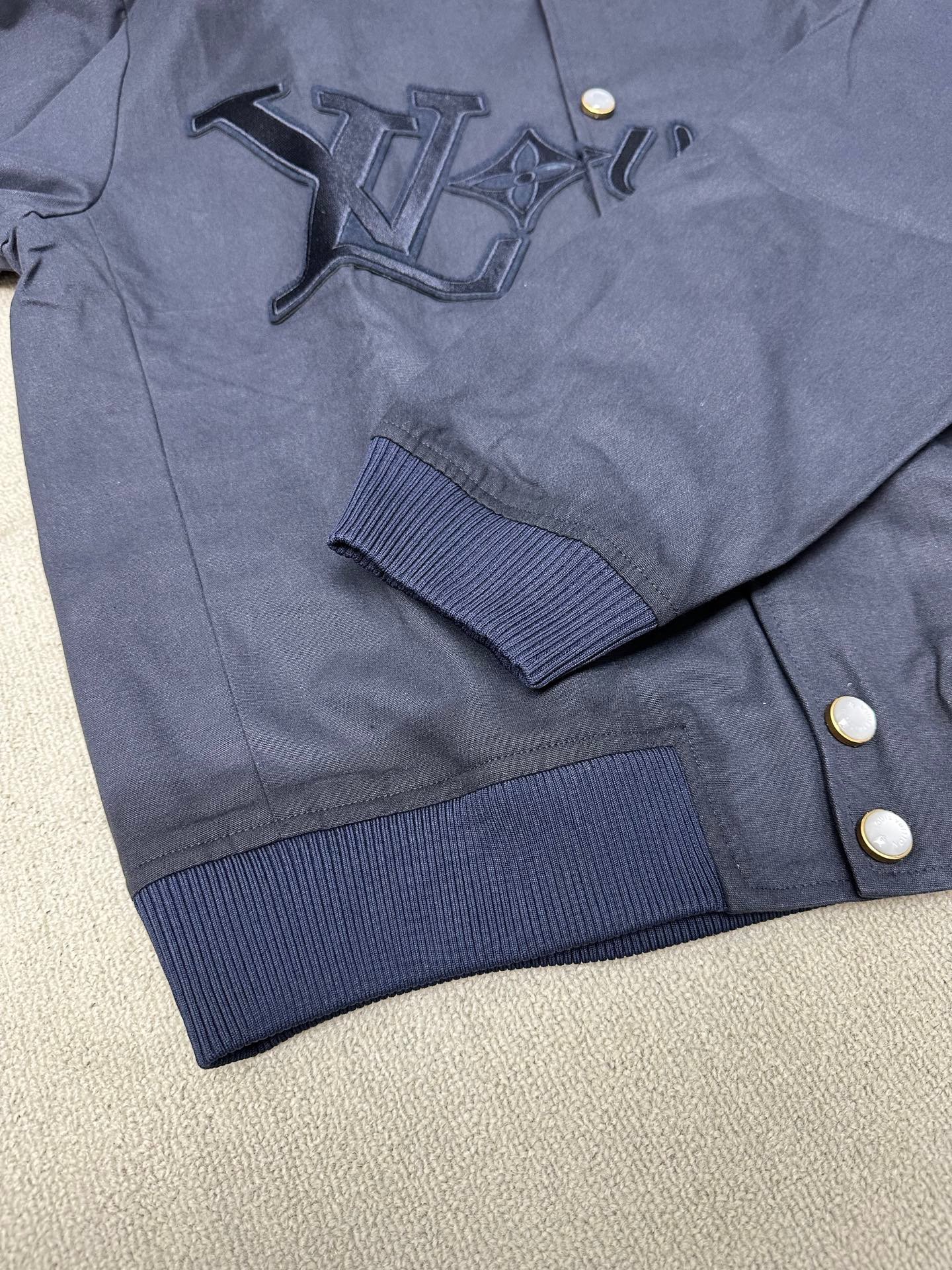 LV Letter Patch Embroidered Pearl Button-down Padded Jacket 100901 - Image 6