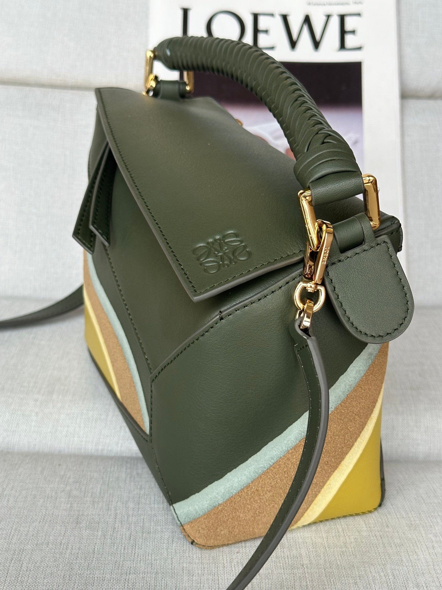 Loewe Small Puzzle Edge Landscape Bag L101102 24-14-11CM - Image 8