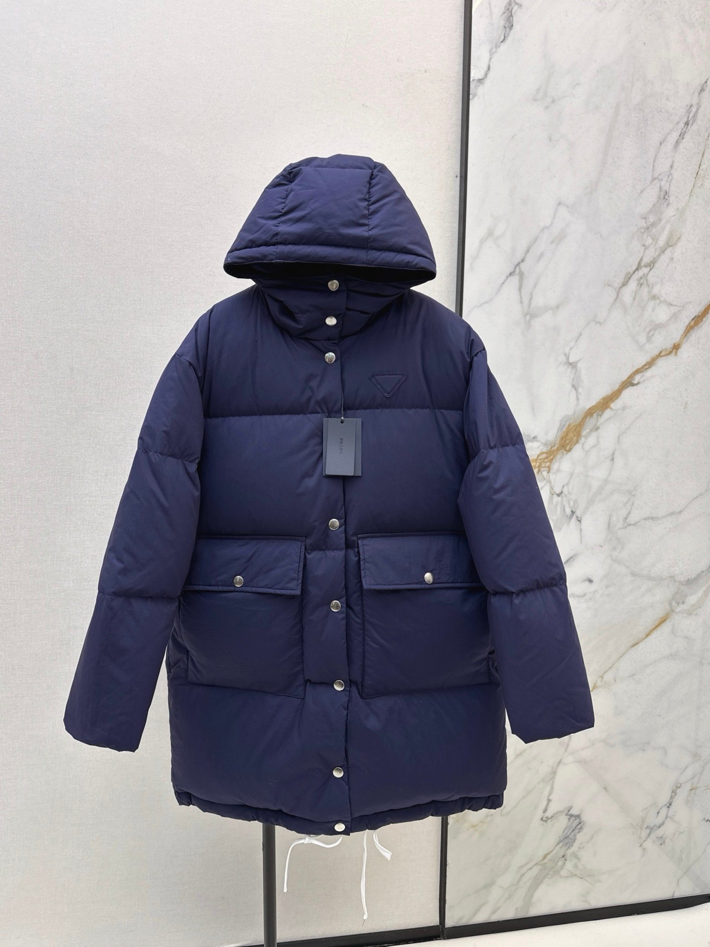 PRADA con capucha larga breadwear down jacket D101303 - Image 2
