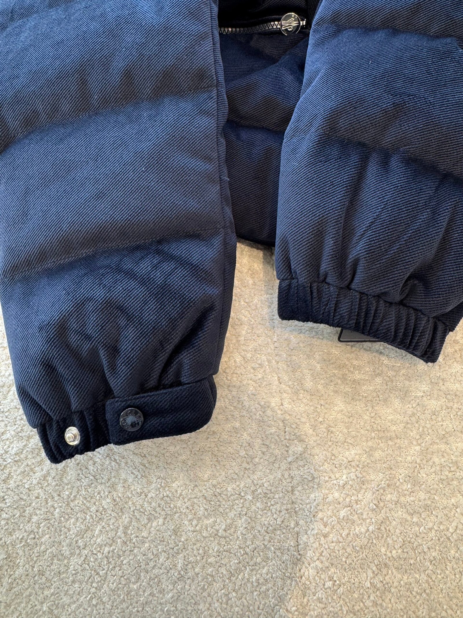 Moncler hooded down jacket D102305 - Image 5