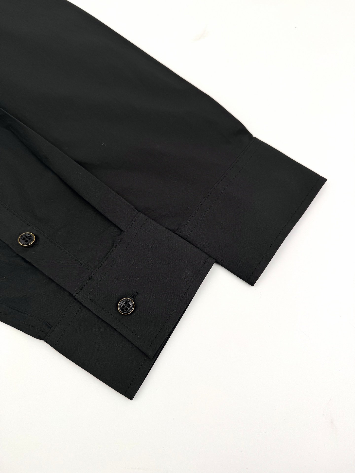 Louis Vuitton Embroidered Signature Long-Sleeved Shirt 102602 - Image 7