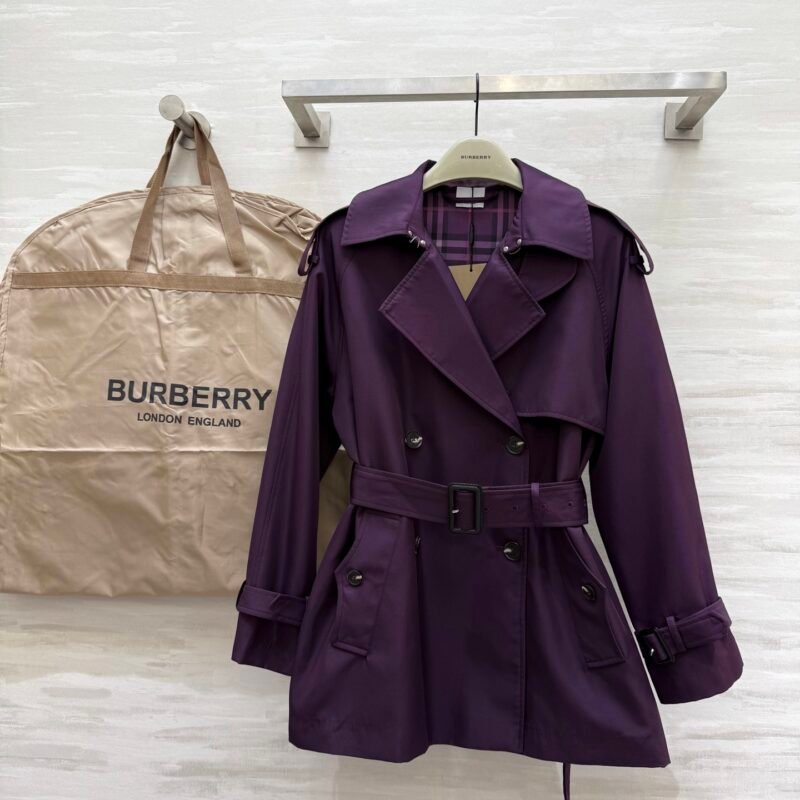 Burberry trench coat D102801