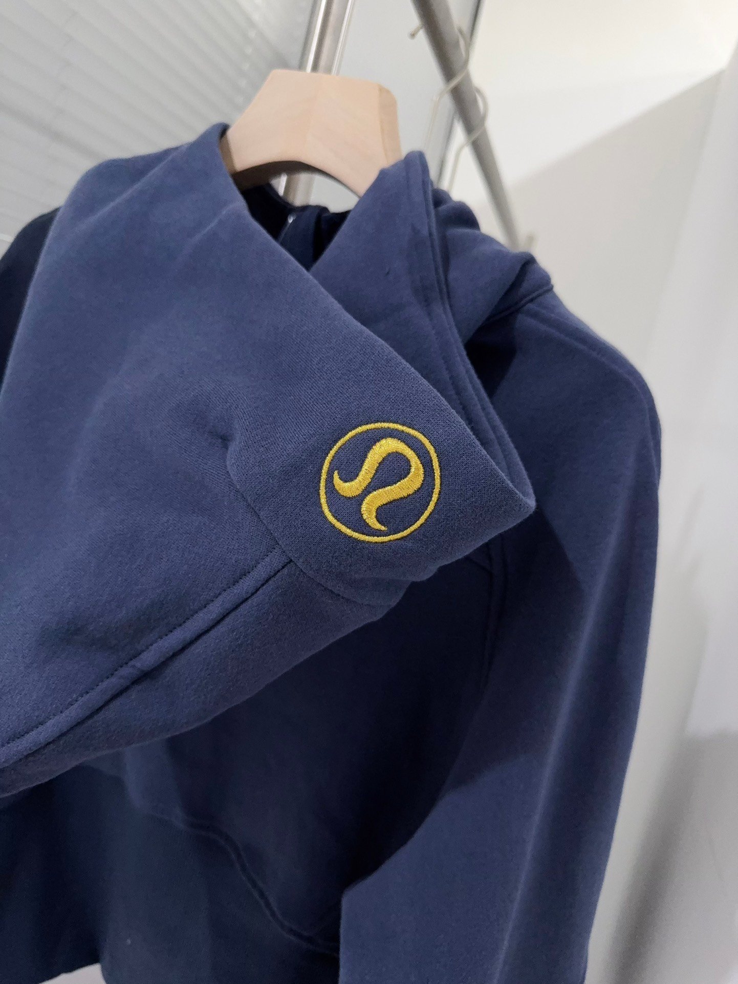 Lulu Lemon T-shirt D103101 - Image 7