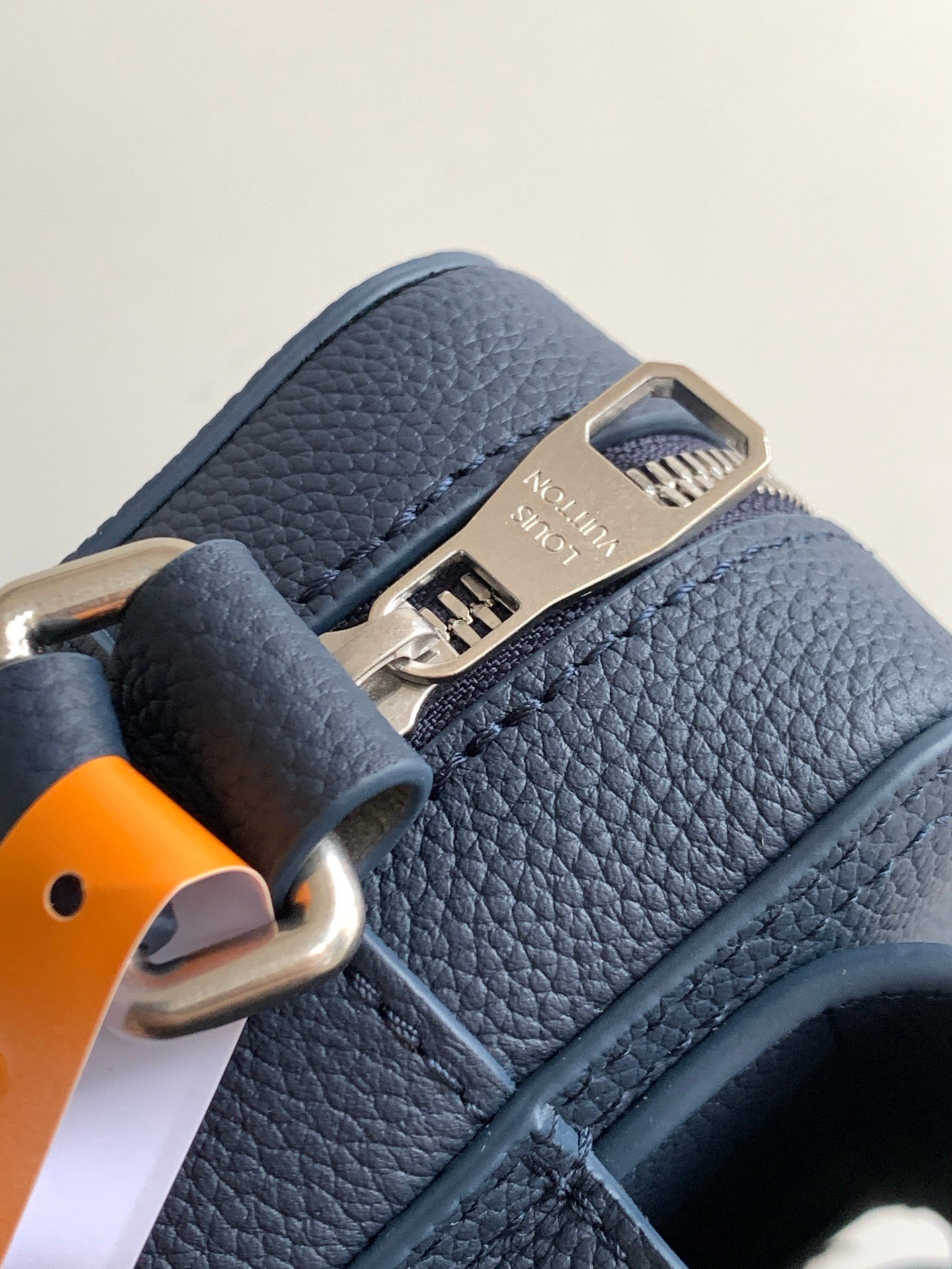 Louis Vuitton Boarding Messenger LV Aerogram - Men Bags L112102 - Image 7