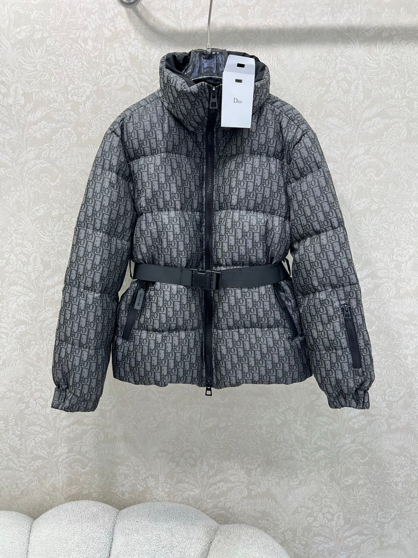 DIOR Down Jacket D110406 - Image 2