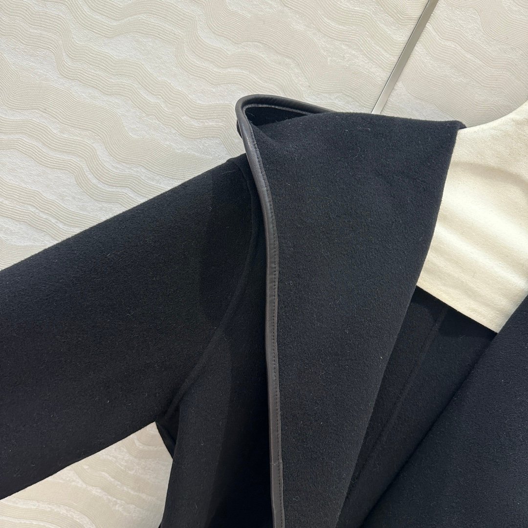 Bottega Veneta wool and cashmere blended hooded coat D110601 - Image 3