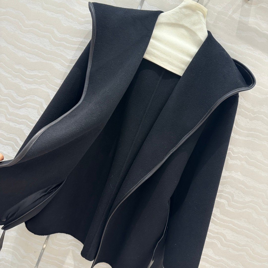 Bottega Veneta wool and cashmere blended hooded coat D110601 - Image 4