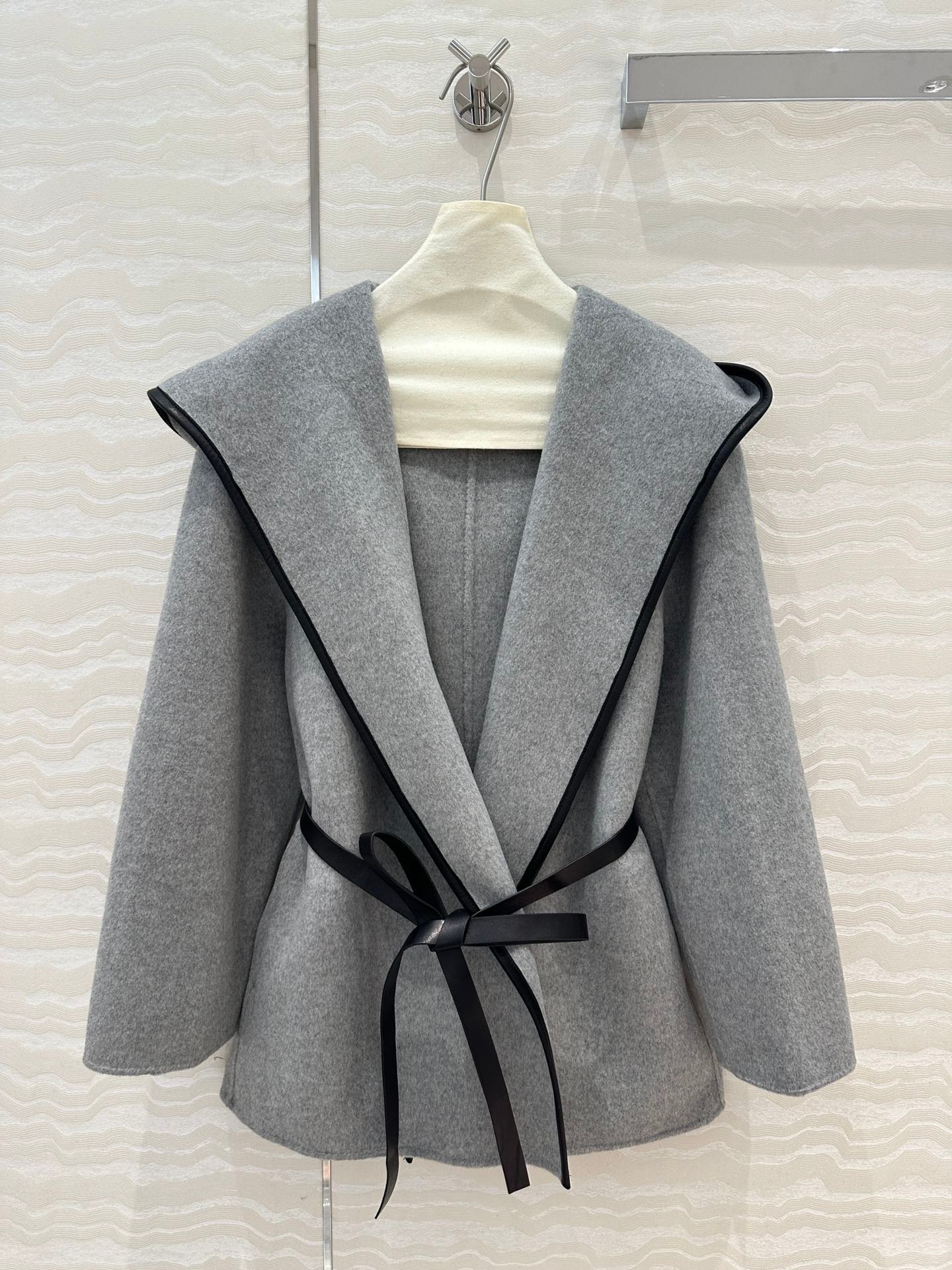 Bottega Veneta wool and cashmere blended hooded coat D110601 - Image 6